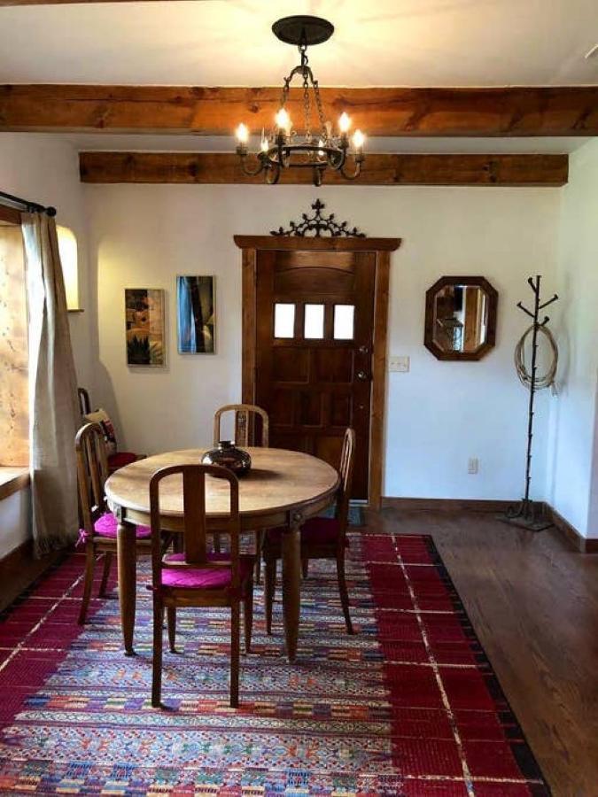 El Viejo Adobe - Across From Sul Ross Campus Bed and Breakfast Alpine Eksteriør billede